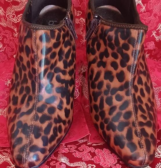 LEOPARD PRINT BOOTIES - Picture 3 of 15